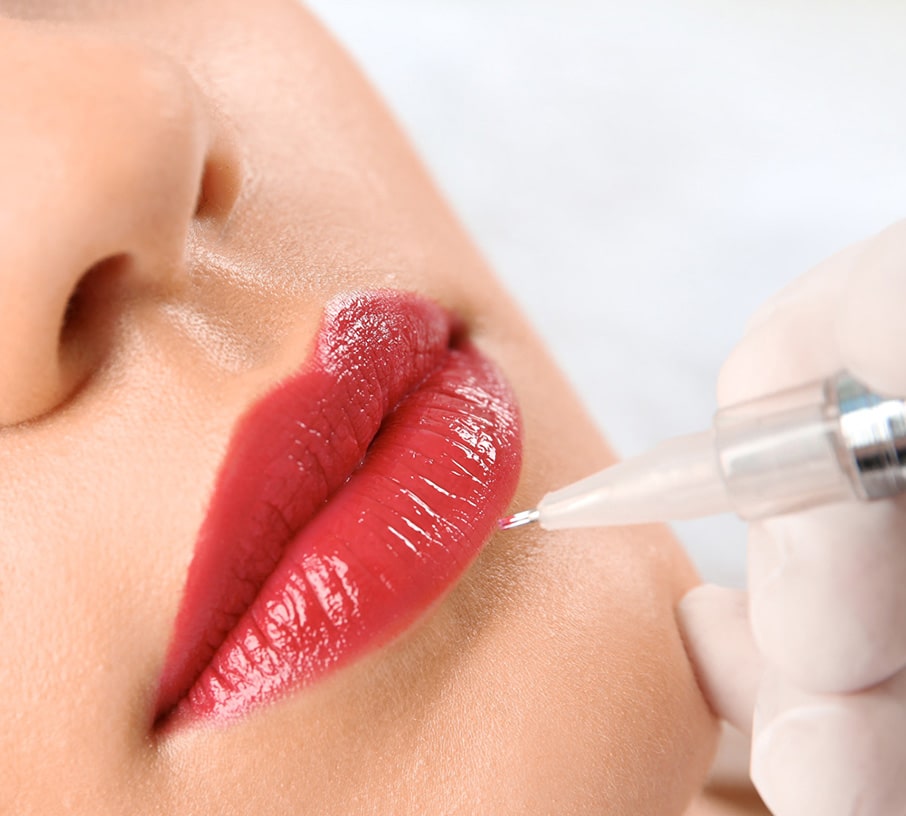 Makijaż permanentny ust